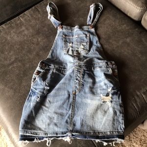 Overall skirt
